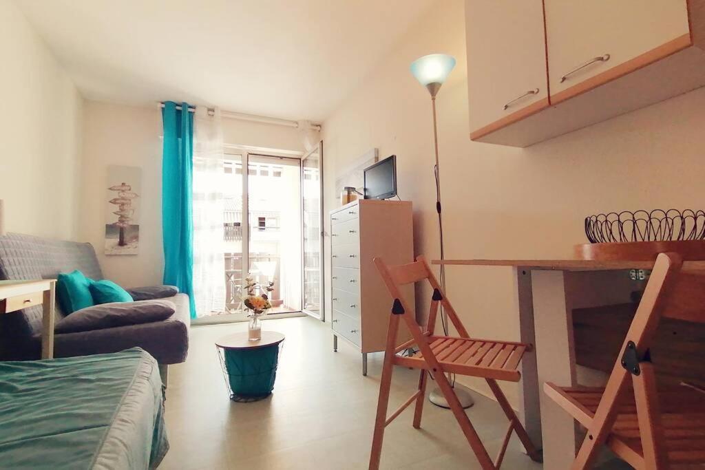 Апартаменты Agreable Studio Avec Terrasse A150M De La Plage Сен-Жорж-де-Дидон Экстерьер фото
